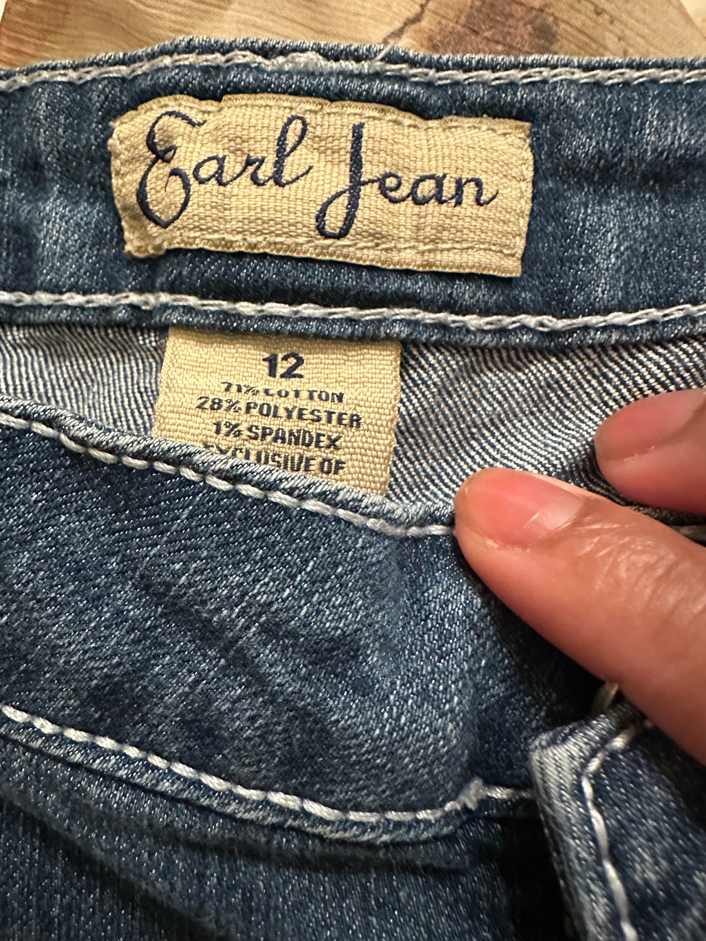 Earl Jean - Rhinestones Embellished Capri Jeans